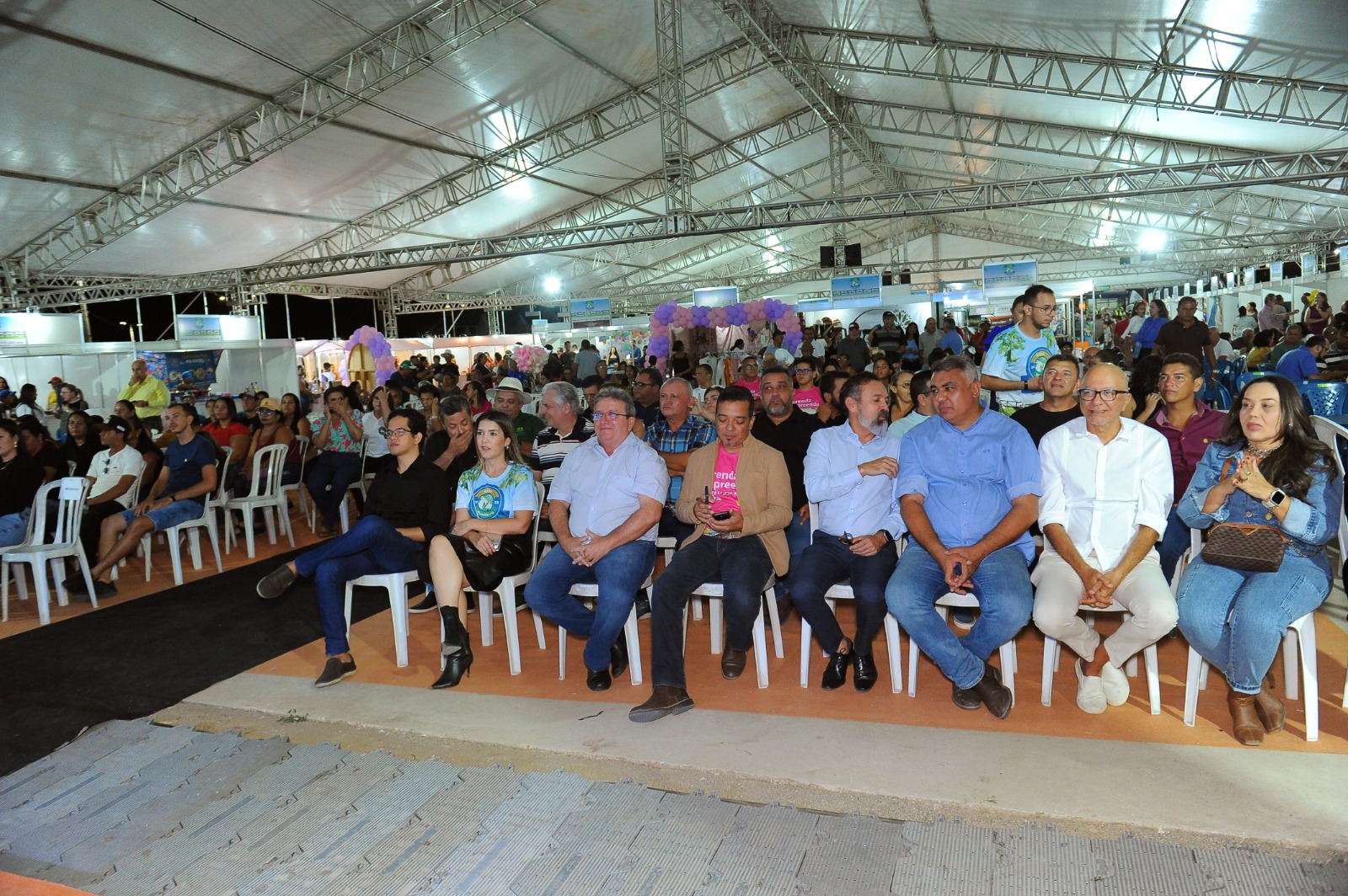 IMG-20231110-WA0729 Expo Monteiro: Primeiro dia de programação do evento recebeu visitantes de toda região