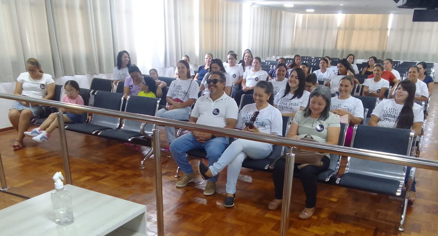 ZI-e1700304941835 Câmara de Monteiro recebe palestra sobre direitos das pessoas com deficiência promovida pelo grupo de Mães Atípicas