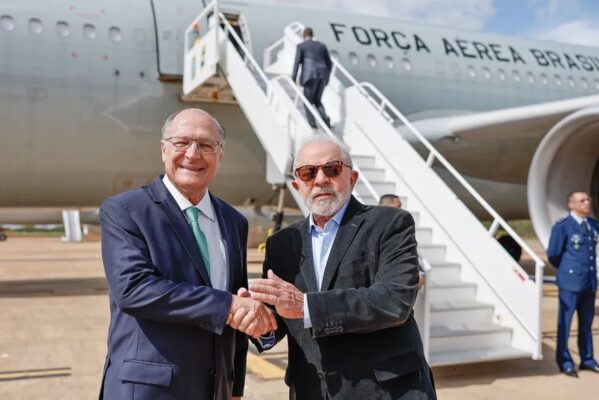 alckmin_e_lula_foto_ricardo_stuckert-599x400 Lula embarca para Arábia Saudita, primeira parada de roteiro pelo Oriente Médio e Alemanha