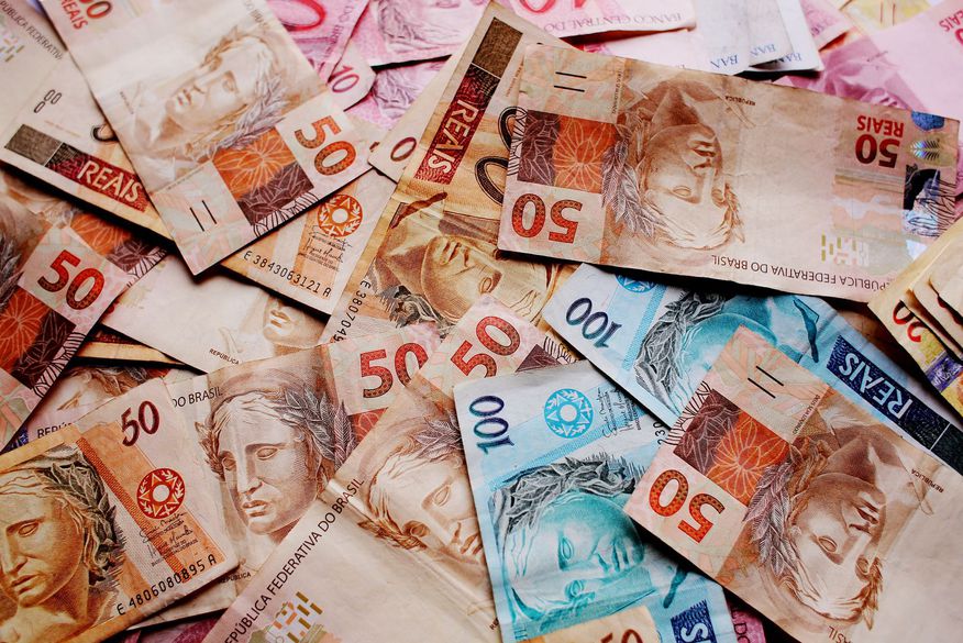 dinheiro_notas_reais_foto_pixabay Governo anuncia salário mínimo para 2024 reajustado pela política de valorização