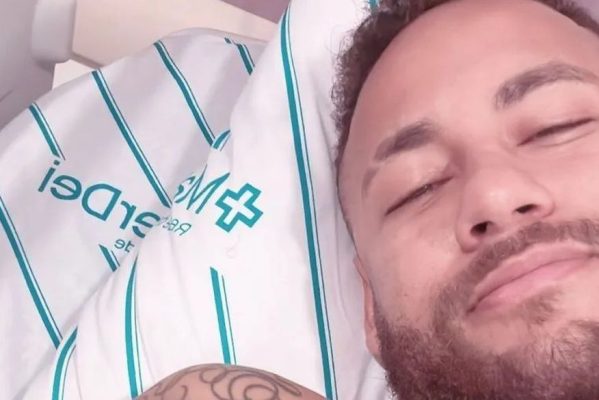 neymar_cirurgia____foto_instagram-599x400 Neymar tem alta hospitalar após cirurgia no joelho