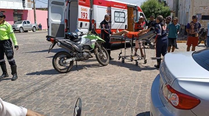 WhatsApp-Image-2023-12-02-at-19.38.50-720x400-1 Carro bate em motocicleta em Monteiro, mãe e filha 04 meses ficam feridas