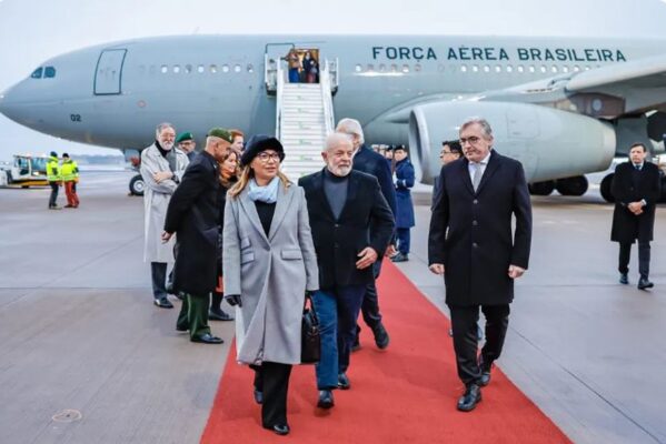 captura_de_tela_2023-12-03_193555-599x400 Lula chega a Berlim para 'reforçar parceria estratégica' entre Brasil e Alemanha