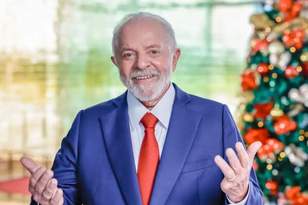 whatsapp_image_2023-12-25_at_085840-1-599x400 Presidente Lula defende restaurar a paz e a união entre amigos e famílias durante pronunciamento