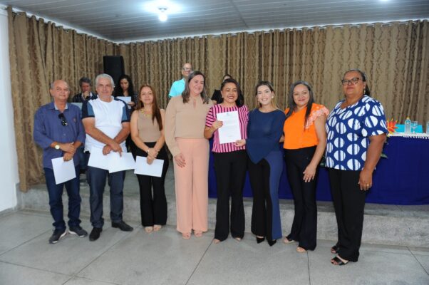 IMG-20240103-WA0035-602x400 Prefeita Anna Lorena participa de cerimônia de posse dos novos diretores escolares municipais