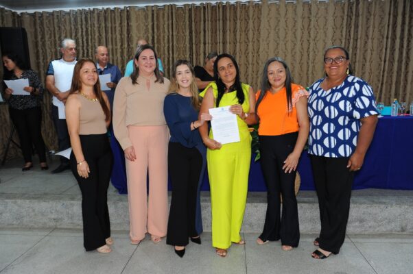 IMG-20240103-WA0038-602x400 Prefeita Anna Lorena participa de cerimônia de posse dos novos diretores escolares municipais