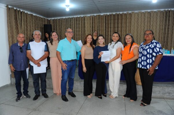 IMG-20240103-WA0039-602x400 Prefeita Anna Lorena participa de cerimônia de posse dos novos diretores escolares municipais