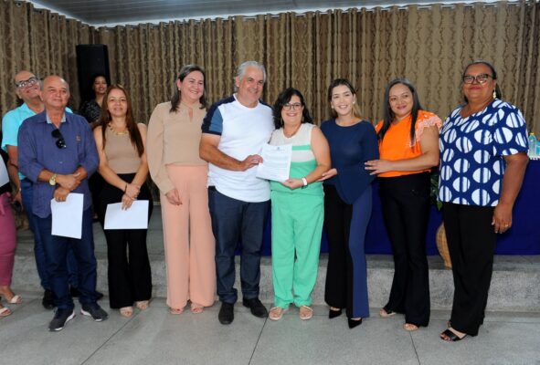 IMG-20240103-WA0041-591x400 Prefeita Anna Lorena participa de cerimônia de posse dos novos diretores escolares municipais
