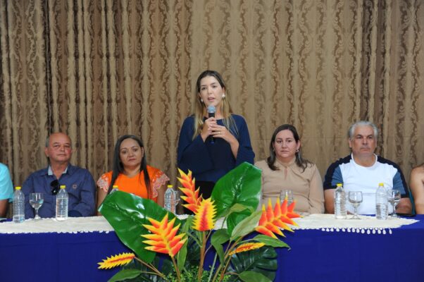 IMG-20240103-WA0051-602x400 Prefeita Anna Lorena participa de cerimônia de posse dos novos diretores escolares municipais