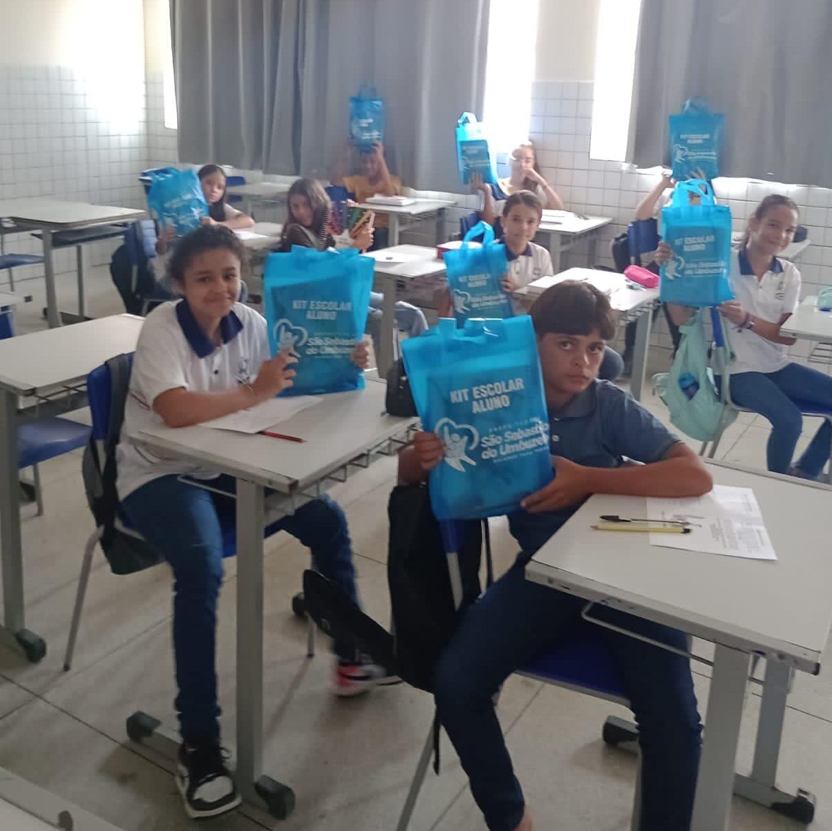 IMG_3997-e1708528072687 Prefeitura de São Sebastião do Umbuzeiro-PB realiza entrega de itens escolares para estudantes da rede municipal