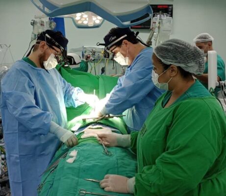 7a11e1e4-8058-4299-b8e9-5945841a3c16-461x400 Homem de 32 anos é o primeiro a receber transplante de coração no Hospital Metropolitano em 2024