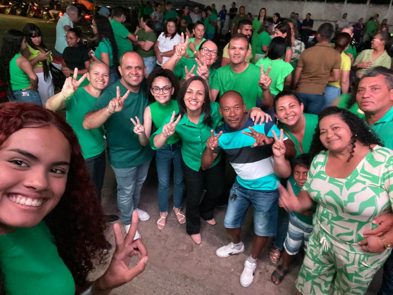 IMG-20240321-WA1319 Secretária de Saúde, Ana Paula, é anunciada como pré-candidata à prefeitura de Monteiro em evento com lideranças políticas