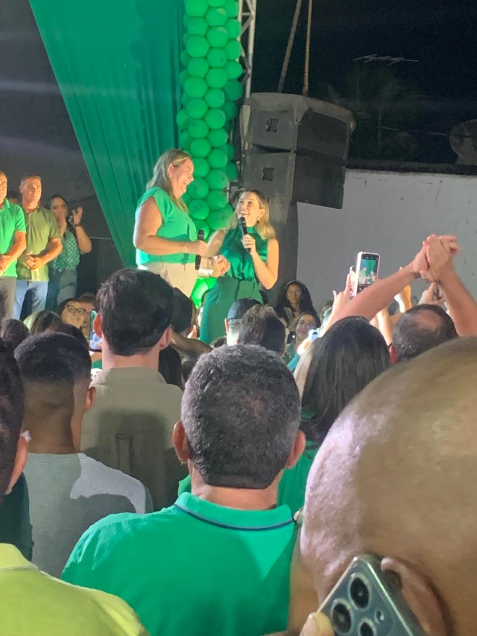 IMG-20240321-WA1384 Secretária de Saúde, Ana Paula, é anunciada como pré-candidata à prefeitura de Monteiro em evento com lideranças políticas