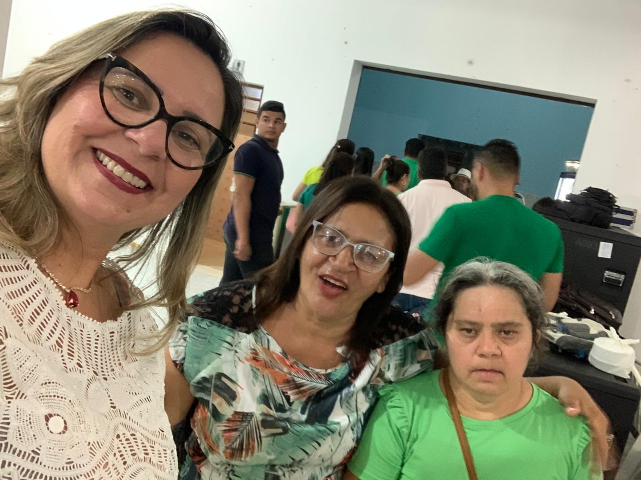 IMG-20240321-WA1391 Secretária de Saúde, Ana Paula, é anunciada como pré-candidata à prefeitura de Monteiro em evento com lideranças políticas