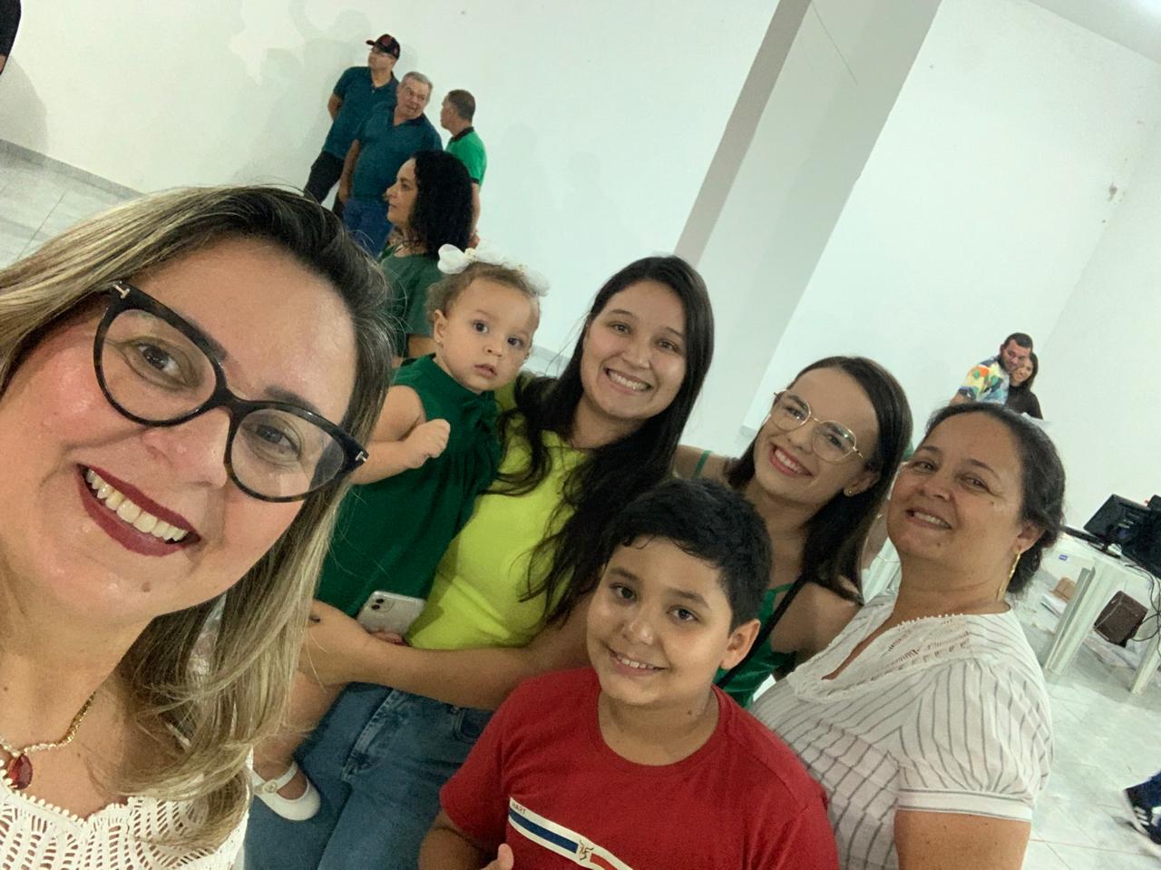 IMG-20240321-WA1397 Secretária de Saúde, Ana Paula, é anunciada como pré-candidata à prefeitura de Monteiro em evento com lideranças políticas