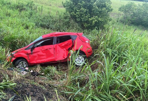 WhatsApp-Image-2024-03-14-at-15.08.55-1172x800-1-586x400 Três pessoas morrem atropeladas após tentar ajudar motorista que capotou carro na BR-230, na Paraíba