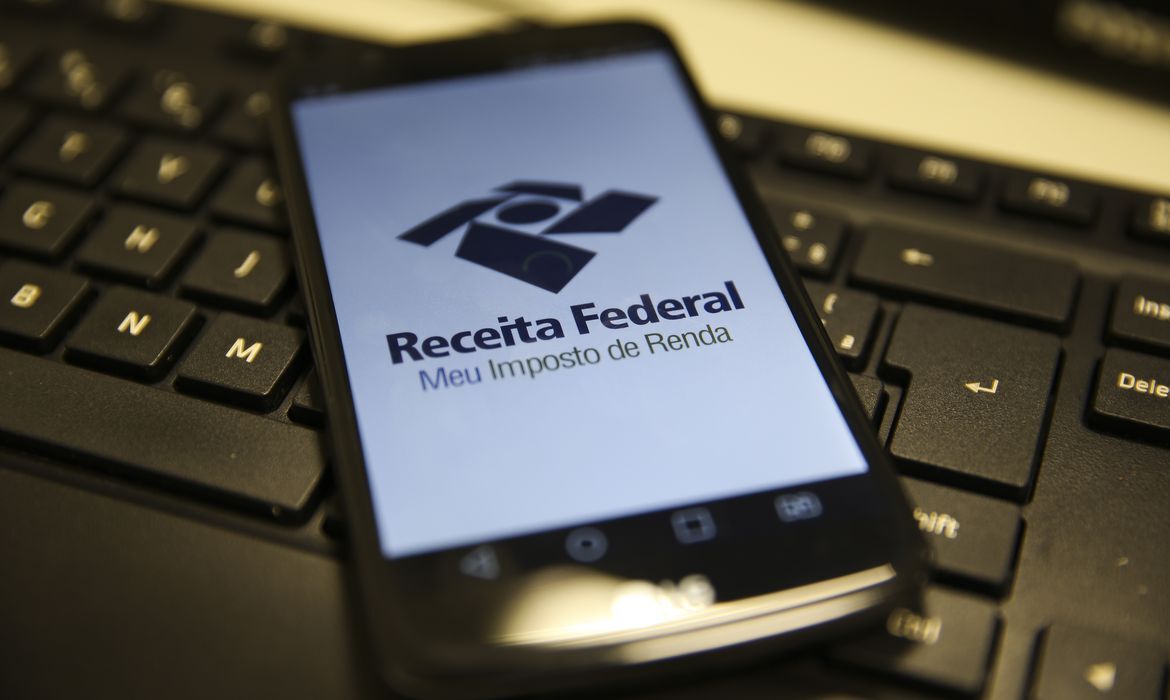 receita_federal_imposto_de_renda_foto_marcello_casal_jr_agencia_brasil Imposto de Renda: saiba como declarar investimentos em ações