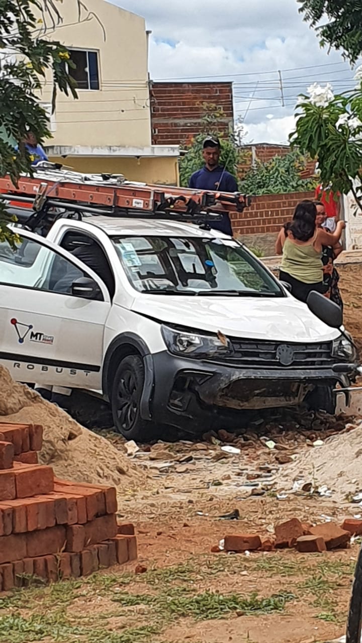IMG-20240402-WA0383 Grave Acidente na BR-412 deixa Duas Pessoas Feridas em Santa Luzia do Cariri