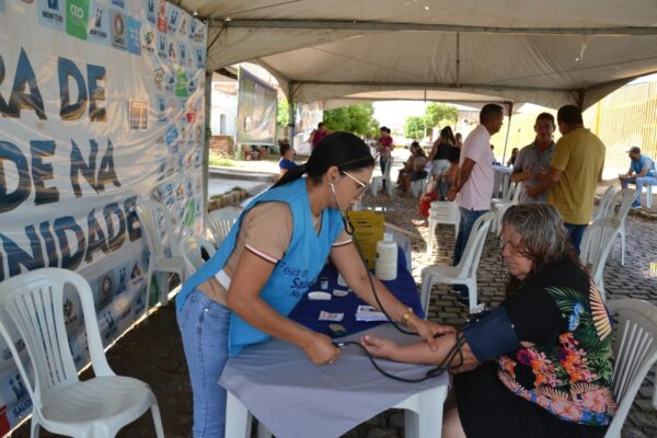 IMG-20240418-WA0052-600x400 Moradores do bairro Quinta da Boa Vista em Monteiro, recebem Feira de Saúde na Comunidade