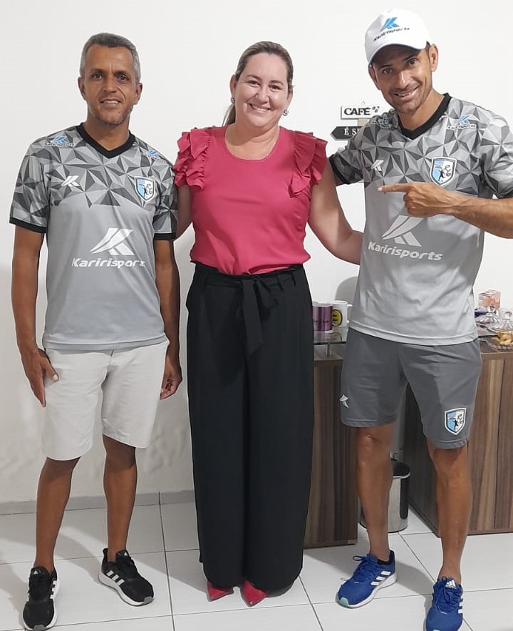 Seletiva-5 Após seletiva realizada no Feitosão, jovens atletas de Monteiro embarcam para o Santos FC e outros clubes profissionais