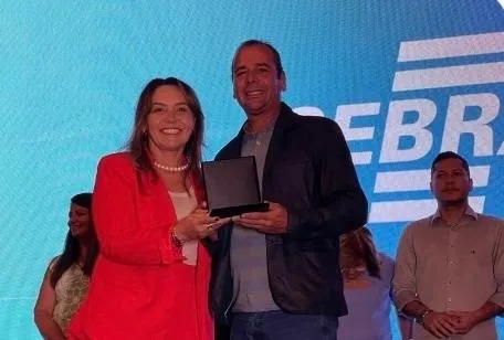 WhatsApp-Image-2024-04-19-at-18.28.34 São João do Tigre recebe Prêmio Sebrae Prefeitura Empreendedora e prefeito comemora