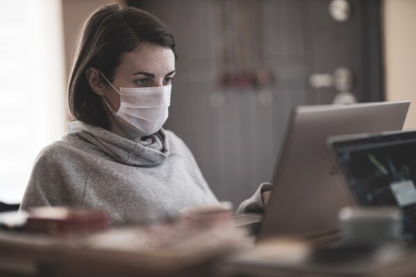 coronavirus_covid19_mascara_foto_pixabay-600x400 Fiocruz: internações por gripe e vírus sincicial aumentam no país