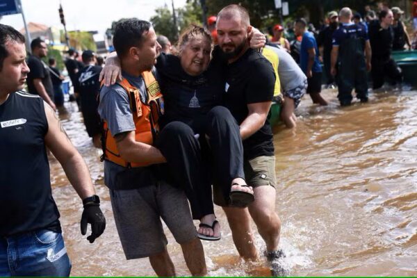 2024-05-08t164800z-1327866395-rc2fm7au6vvr-rtrmadp-3-brazil-rains-600x400 Secretariado da ONU diz que está ‘pronto para ajudar o povo do Brasil’ após enchentes no Rio Grande do Sul