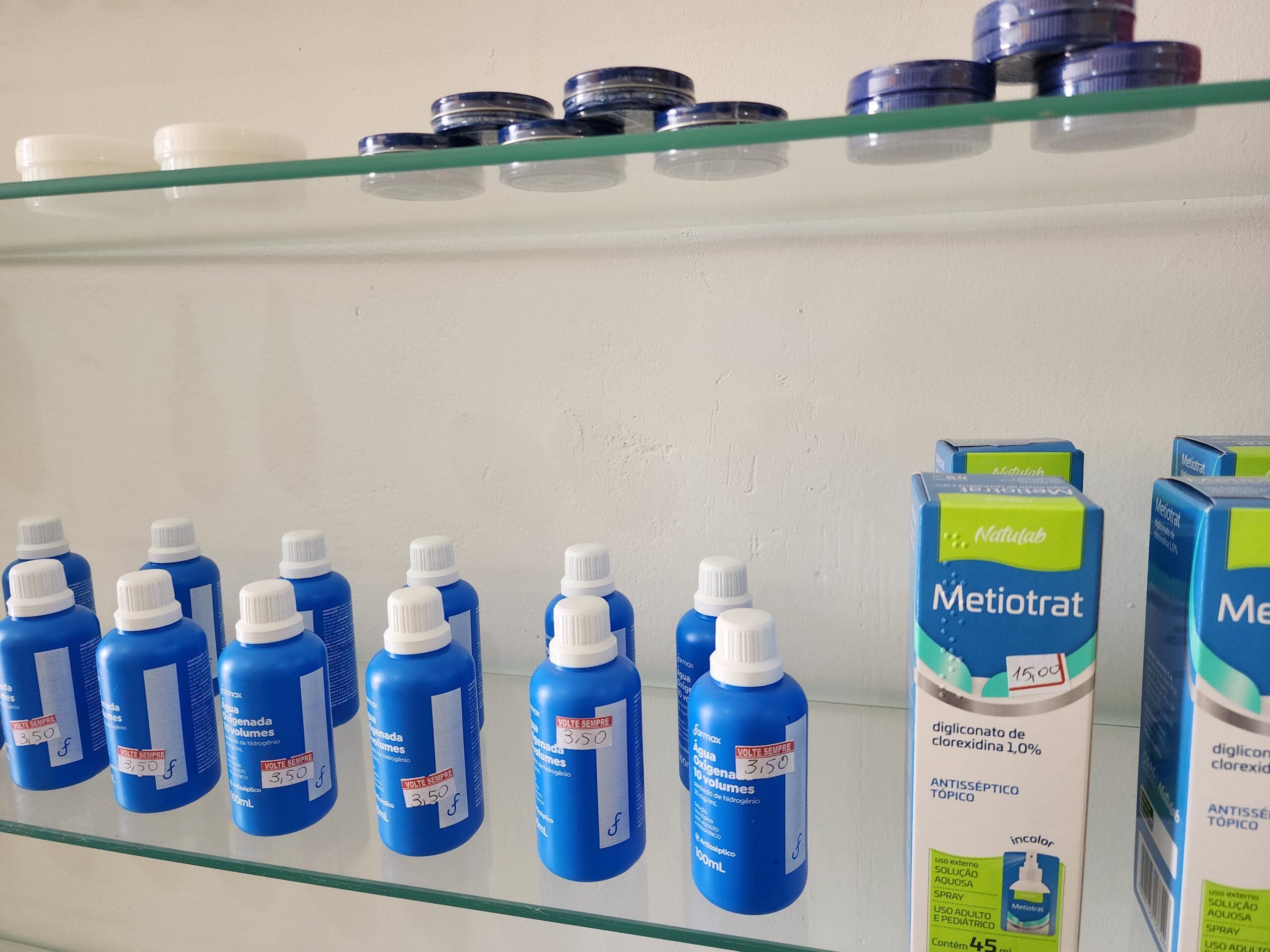 20240525_101249-scaled Mais Farmácia: Nova Farmácia Oferece Ampla Variedade de Serviços em Monteiro