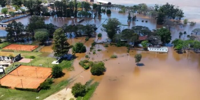 WhatsApp-Image-2024-05-15-at-06.43.53-700x350 Enchentes do RS atingem Uruguai e Argentina; mais de 500 deixam suas casas