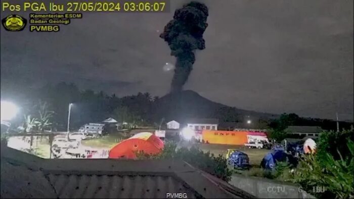 WhatsApp-Image-2024-05-27-at-06.33.18-700x394 Vulcão na Indonésia solta nuvem de cinzas de 6 km de altura; aldeias são evacuadas