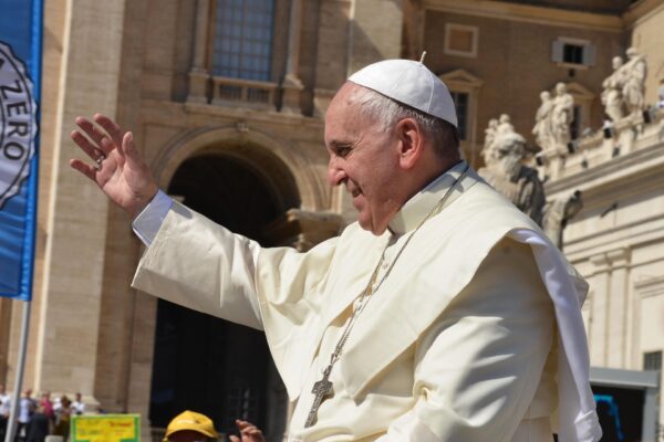 papa_francisco_foto_pixabay_-600x400 Papa diz em reunião fechada que ‘já existe bichice demais’ em seminários, afirma imprensa italiana