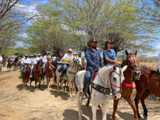 Cavalgada-Junina-533x400 CAVALGADA JUNINA: Mais de 800 Cavaleiros e Amazonas são aguardados na cidade de Monteiro