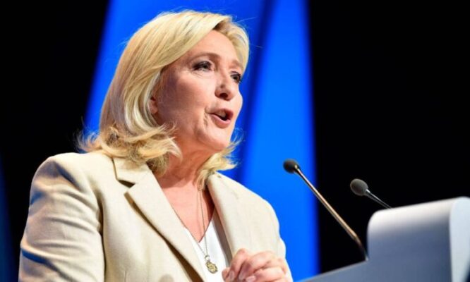 Marine-Le-Pen-gives-a-speec-768x461-1-666x400 Nossa vitória foi apenas adiada, diz Marine Le Pen, após boca de urna indicar partido de extrema direita em 3º lugar na França