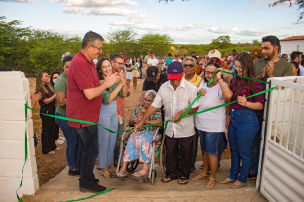 WhatsApp-Image-2024-07-05-at-12.52.32-600x400 Congo: Flavinha entra para história do município com agenda intensa de inaugurações