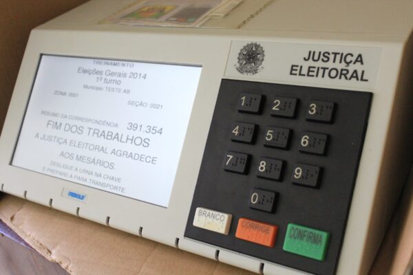 urna_eletronica2_foto-walla_santos-scaled-1-600x400 São Paulo tem mais mulheres do que homens aptos a votar em 2024