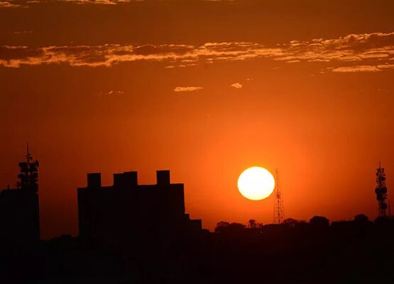 Tempo-Planeta-Sol-Calor-555x400 ALERTA: umidade do ar pode chegar a 20% em 64 municípios da Paraíba