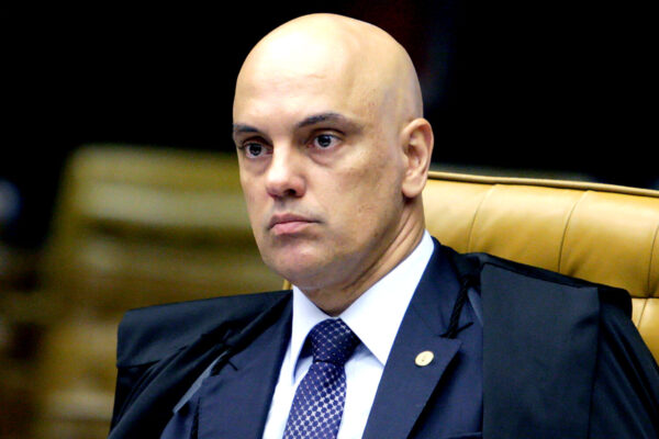 alexandre_de_moares-1-600x400 Moraes diz que todos pedidos que fez ao TSE foram documentados e que ‘seria esquizofrênico me auto-oficiar’