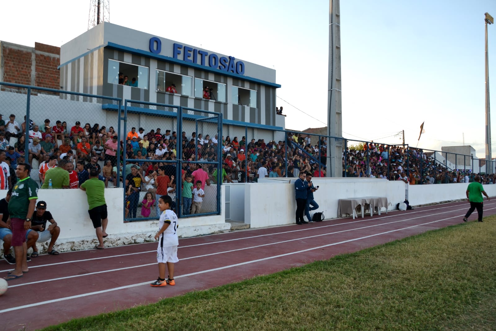 IMG-20240930-WA0277 Estádio Feitosão recebe multidão na Final da Copa Dr. Chico