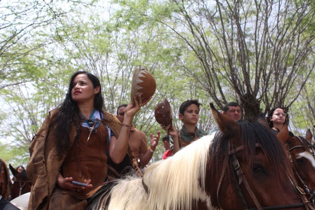 SaveClip.App_458742411_18331404574183023_5388781625417497368_n Vaqueiros Celebram Tradicional Missa na Festa de Nossa Senhora das Dores em Monteiro 