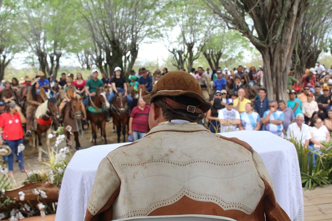 SaveClip.App_458742896_18331404445183023_7888513556699920599_n Vaqueiros Celebram Tradicional Missa na Festa de Nossa Senhora das Dores em Monteiro 