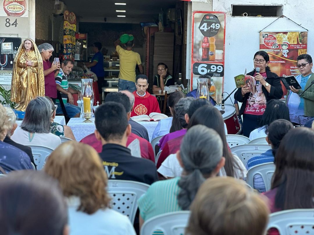 SaveClip.App_459526622_18332152939183023_2374109339057861817_n Paróquia Nossa Senhora das Dores celebra Santa Missa na feira livre de Monteiro