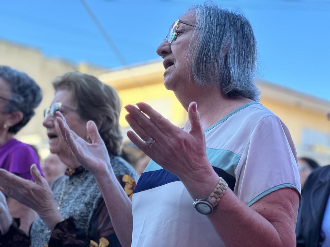 SaveClip.App_459559439_18332153116183023_7696610504330735263_n Paróquia Nossa Senhora das Dores celebra Santa Missa na feira livre de Monteiro