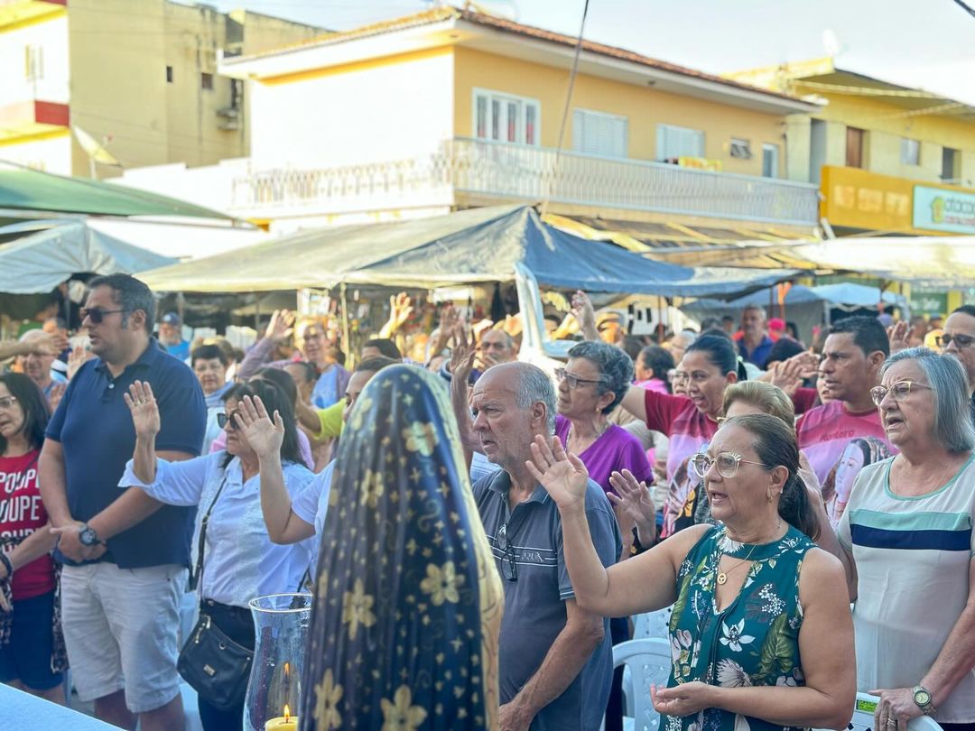 SaveClip.App_459563823_18332152921183023_6249006915176232601_n Paróquia Nossa Senhora das Dores celebra Santa Missa na feira livre de Monteiro