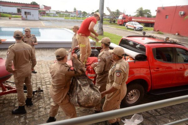 bombeiros-11-600x400 Paraíba envia bombeiros militares para ajudar no controle dos incêndios que atingem o país