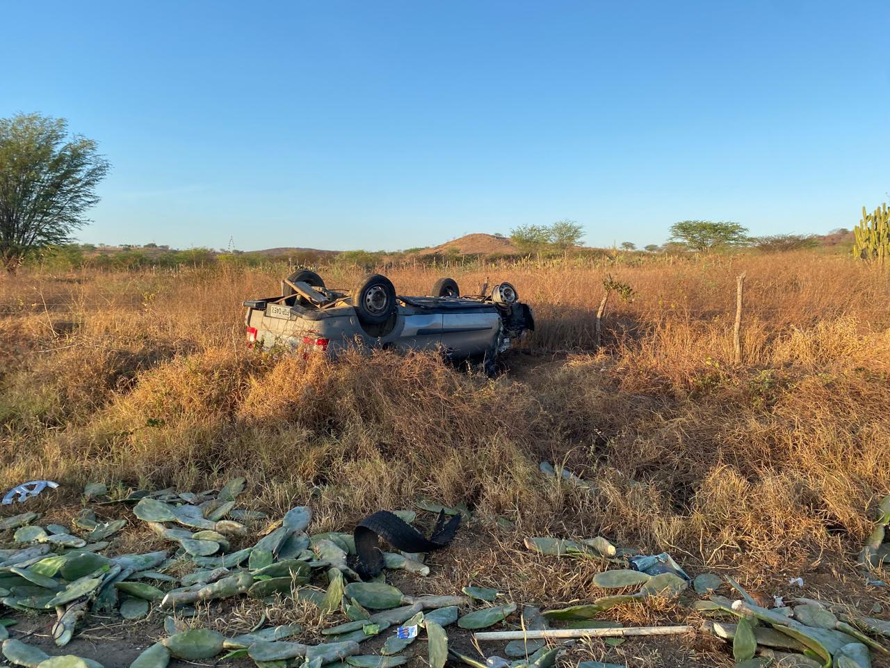 IMG-20241012-WA0025 Homem fica ferido após capotamento na PB-264 em Monteiro