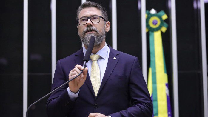 Captura-de-tela-2024-11-27-181110 Deputado sugere acabar com feriados no país; veja o que diz a proposta