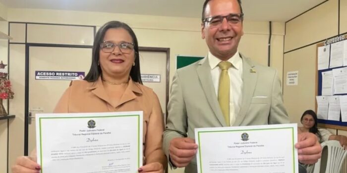 WhatsApp-Image-2024-12-18-at-18.13.19-700x350 Prefeito Márcio Leite é diplomado para novo mandato à frente da Prefeitura do São João do Tigre