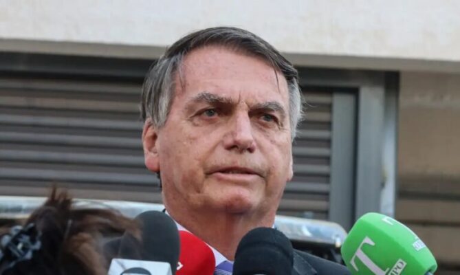 bolsonarofotowaltercampanatoagenciabrasil-768x459-2-669x400 “Sim, o ex-presidente sabia do plano de golpe”, diz diretor da PF