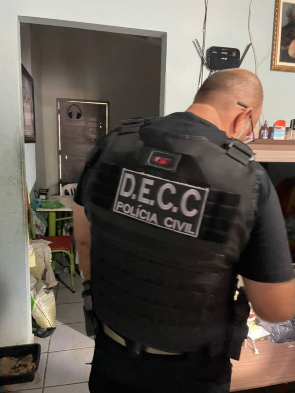 decc3-600x800-1 Homem é preso suspeito de ‘estupro virtual’ contra mulheres na Paraíba; entenda o caso