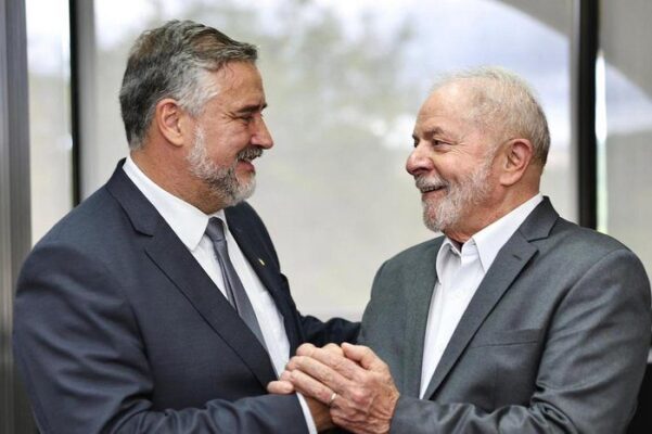 4266075_b14298f0174ec02-601x400 Lula comunica demissão de Pimenta e Sidônio Palmeira assume comunicação do Governo